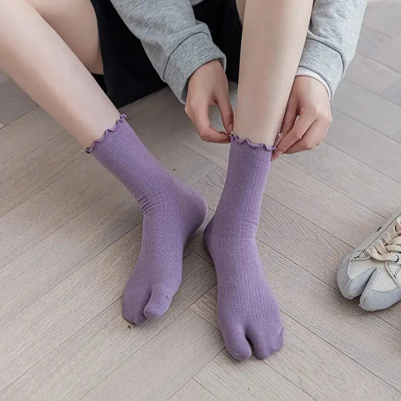 Black Lace Ankle Tabi Socks